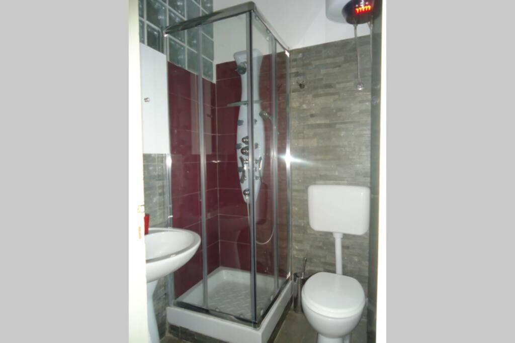 "Little Sicilian Home"-Room With A Private Bathroom & Kitchen -Fridge - And Shared A Beautiful Terrace On Hostel Taormina Center 外观 照片