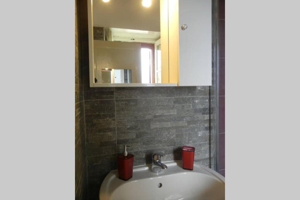 "Little Sicilian Home"-Room With A Private Bathroom & Kitchen -Fridge - And Shared A Beautiful Terrace On Hostel Taormina Center 外观 照片