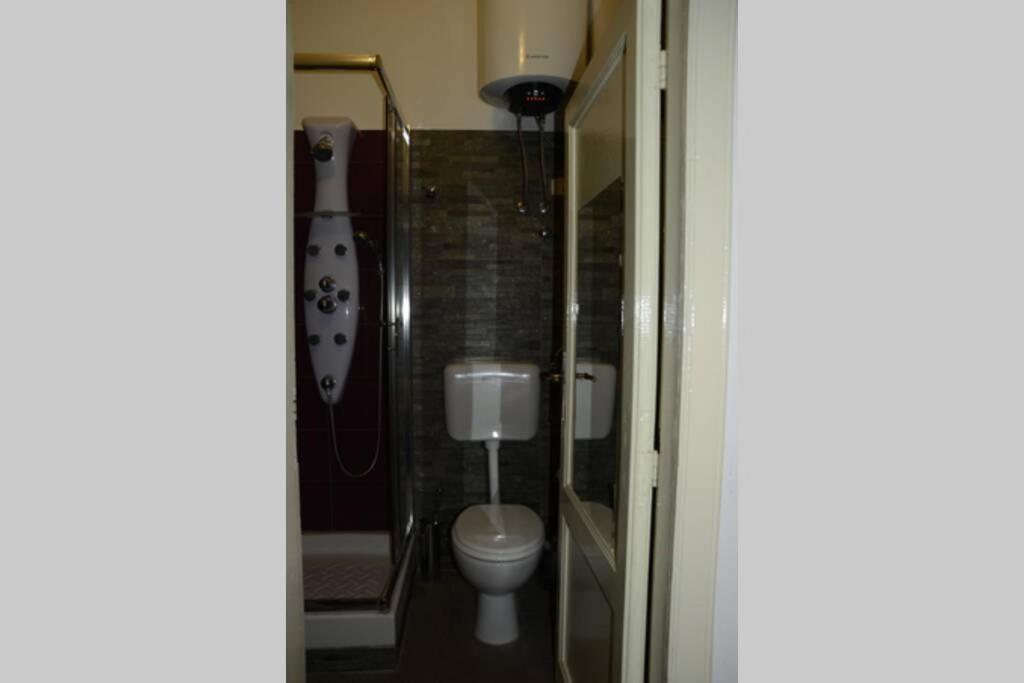 "Little Sicilian Home"-Room With A Private Bathroom & Kitchen -Fridge - And Shared A Beautiful Terrace On Hostel Taormina Center 外观 照片